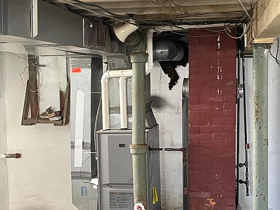 3rd image of 66 Erb St #1