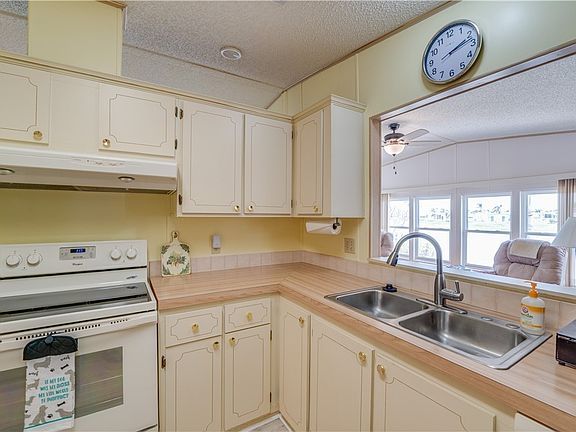4th image of 307 Dawn Dr
