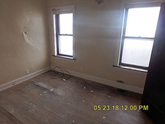 3rd image of 7924 S Marshfield Ave