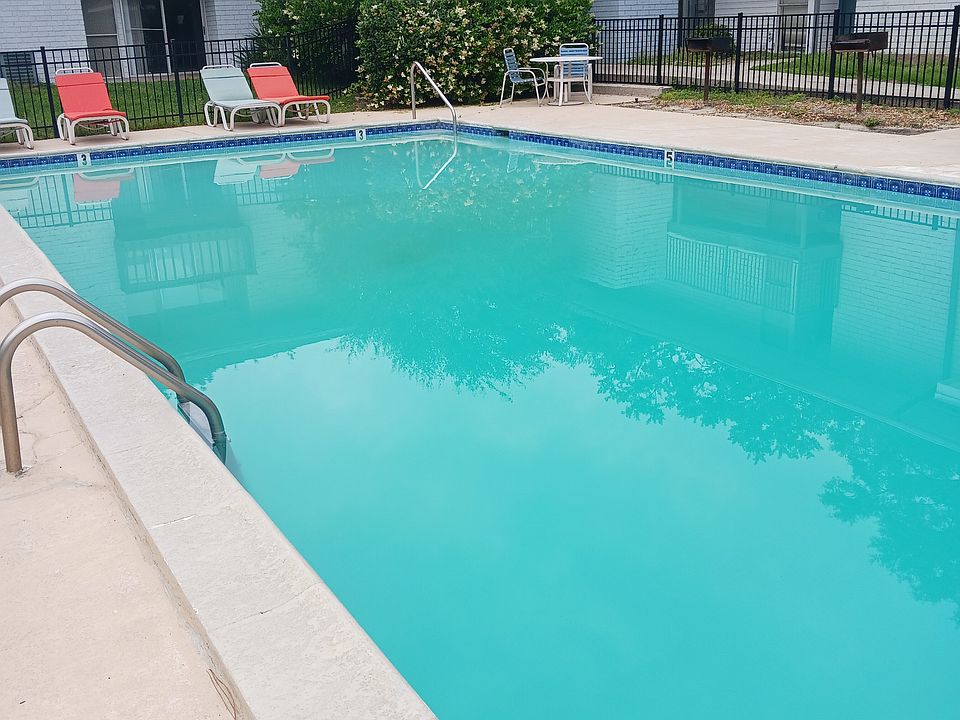 1st image of 1700 Williams St #38