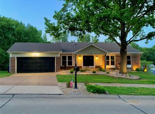 2947 Meramar Dr, Saint Louis, MO 63129
