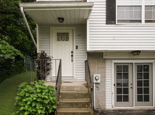 68 Windmill Rd, Poughkeepsie, NY 12601