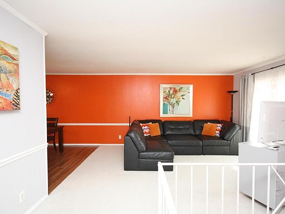 4th image of 348 Empire Dr