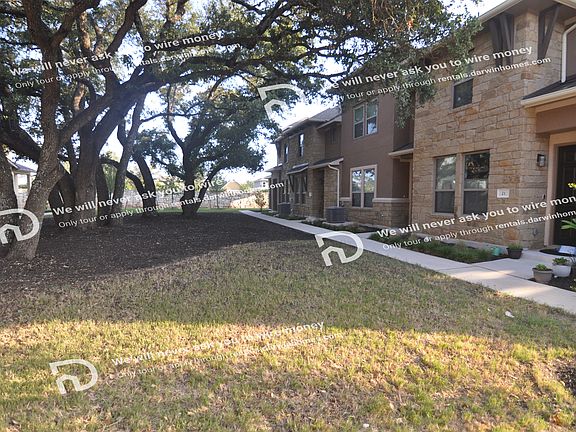3rd image of 13800 Lyndhurst St Unit 23