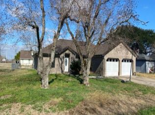 7210 Mikes St, Wallis, TX 77485