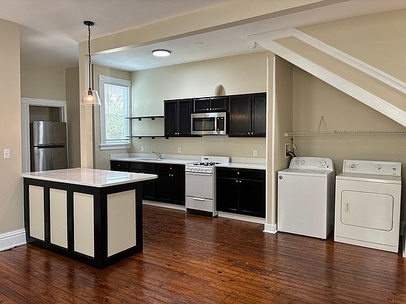 4th image of 2903 Ellwood Ave APT 1