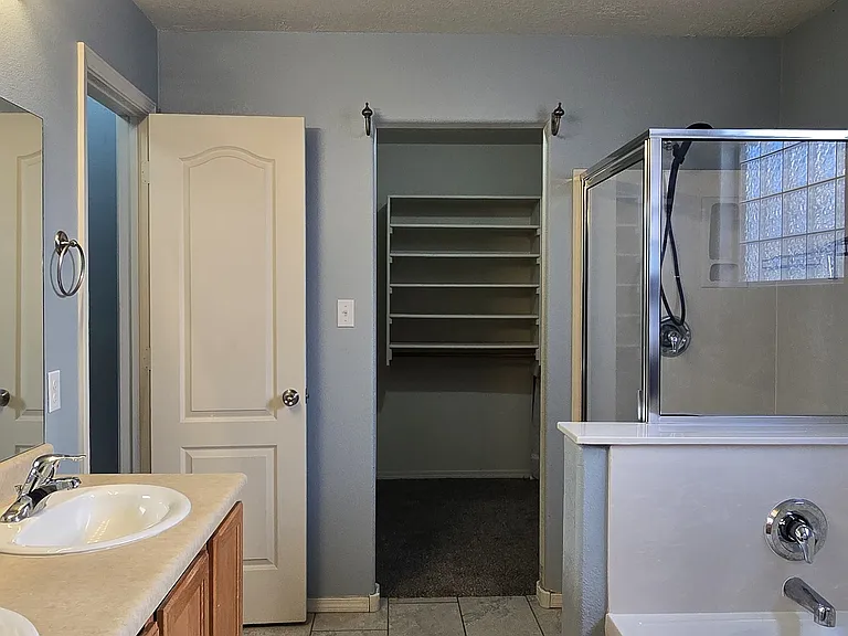 999 Gilmer Way — Photo 12