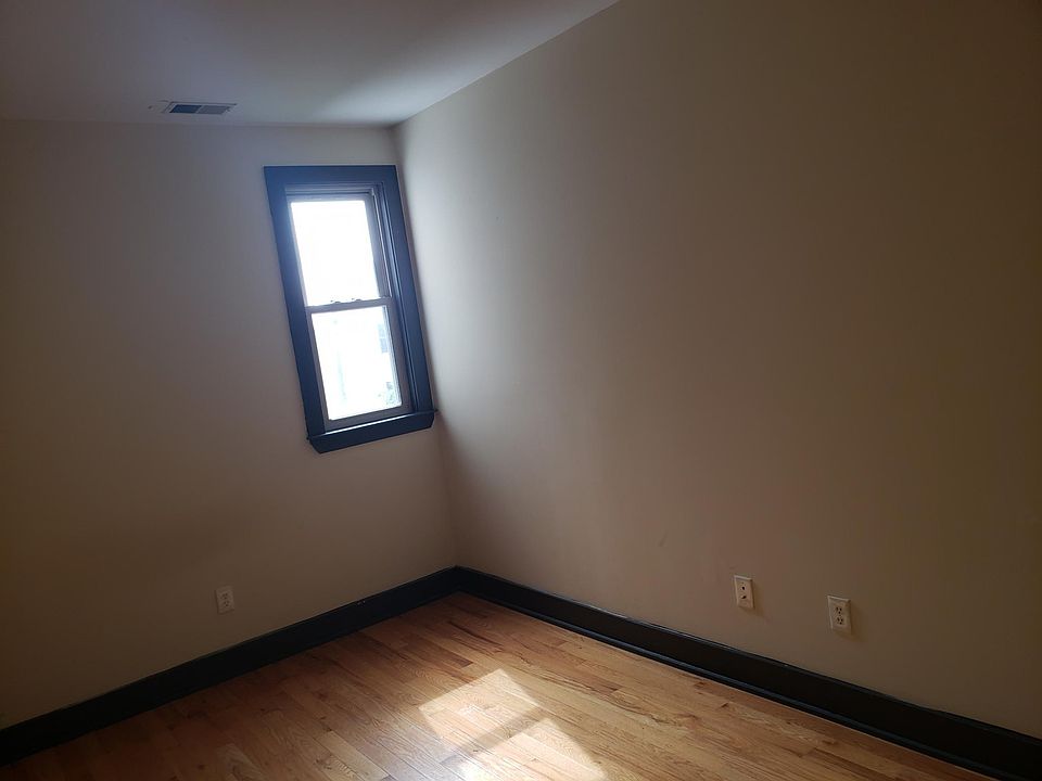 1st image of 1919 N Gratz St