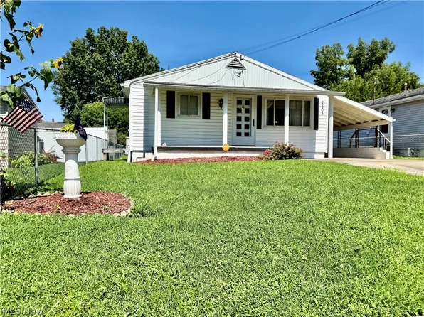 2505 40th St, Parkersburg, WV 26104