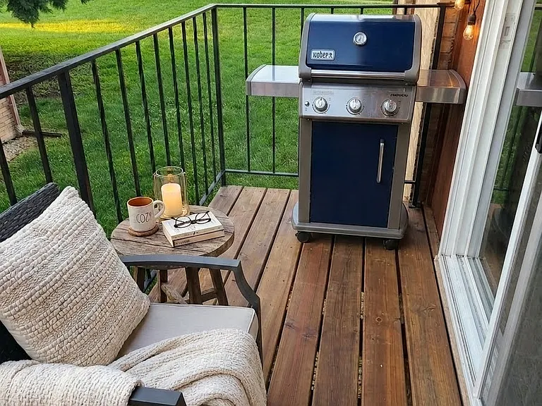 deck - staged