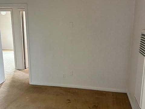 3rd image of 2701 Stetson Ave