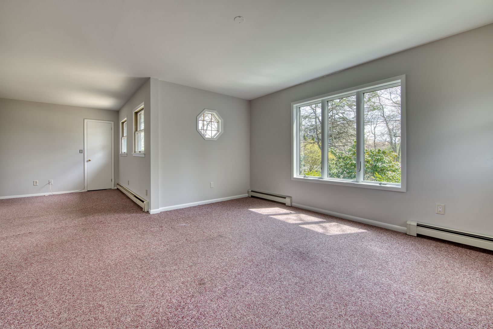 Oversized Primary Bedroom With Ensuite Bath