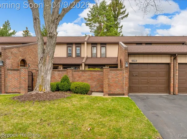 1175 Kirts Blvd Unit C, Troy, MI 48084