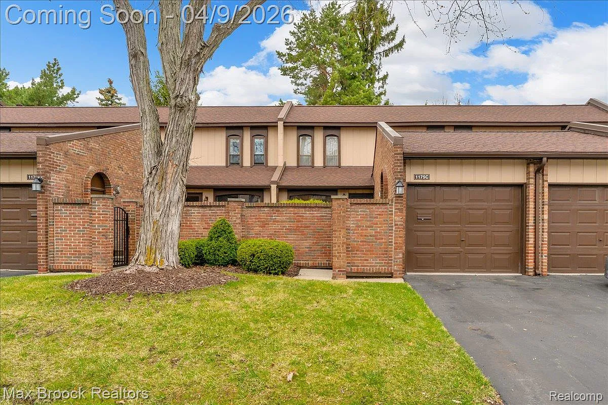 1175 Kirts Blvd Unit C photo 1