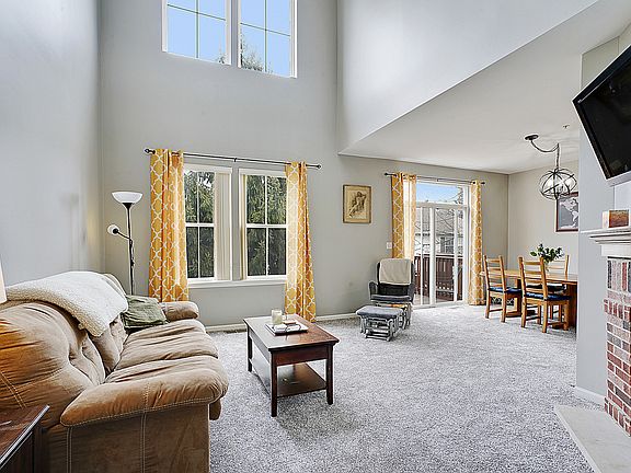 3rd image of 55 Tanglewood Dr Unit 55