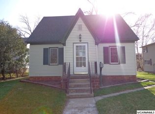 189 3rd Ave SW, Wells, MN 56097