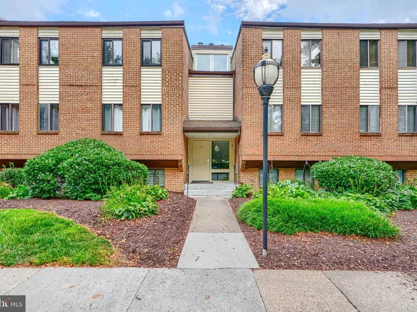 7 Suntop Ct Unit T1, Baltimore, MD 21209
