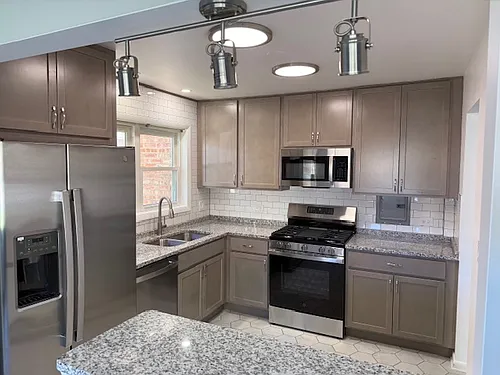 4707 Washington St #102 Photo 1