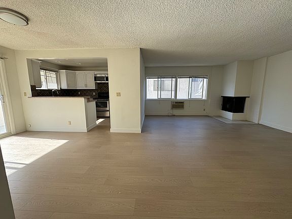 4th image of 1937 Pelham Ave #5