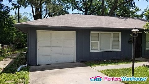 3rd image of 11221 Booth Ave