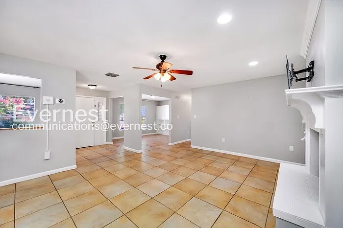 502 El Camino Real S — Photo 11