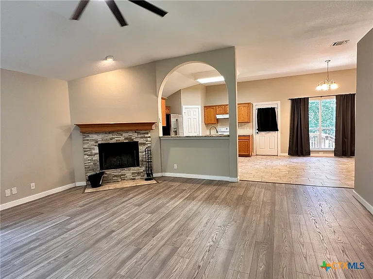 2029 Northview Dr — Photo 32