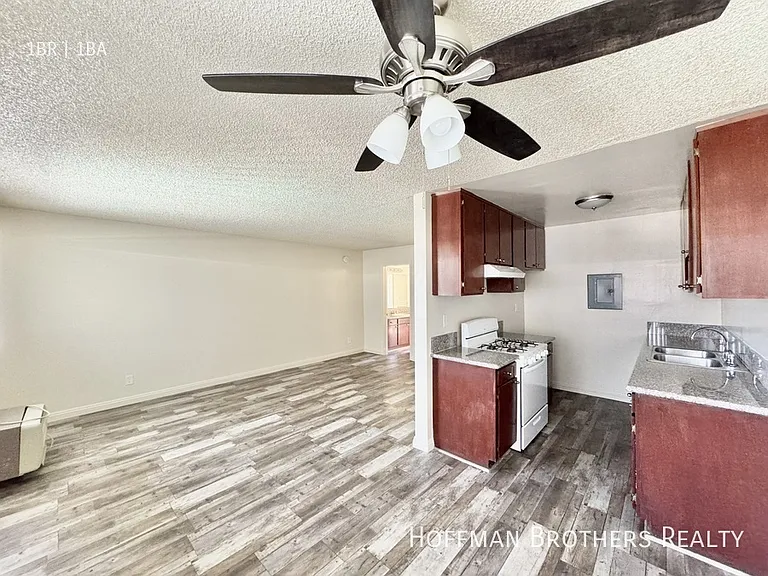 20334 Saticoy St #37 — Photo 1