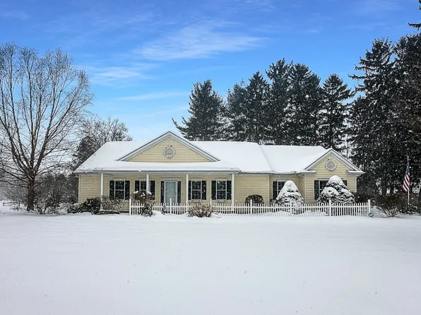 5860 Stoneridge Dr, Fairview, PA 16415