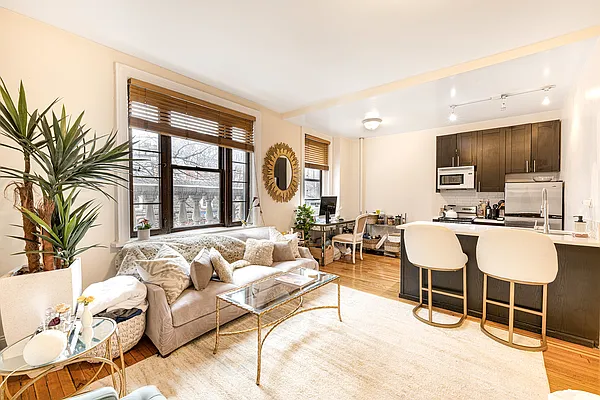 Rented by REAL New York | media 6