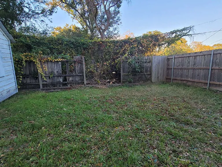 509 Medill St — Photo 7
