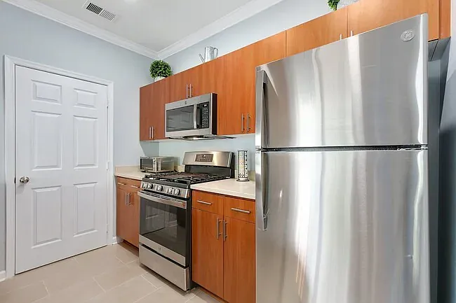1 bed, 767 sqft, $1,875 — Photo 4