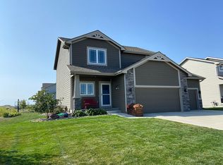 640 NE Brookshire Dr, Waukee, IA 50263
