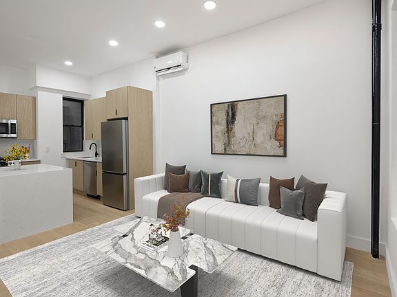 3rd image of 211 W 85th St APT 4W