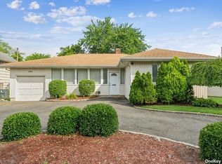 924 Peninsula Blvd, Woodmere, NY 11598