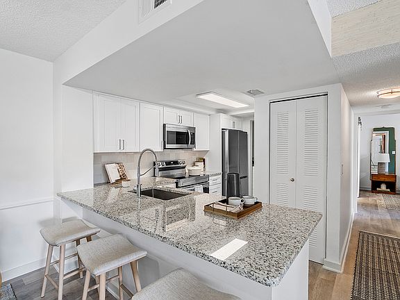 5th image of 8961 SW 142nd Ave #4-00421