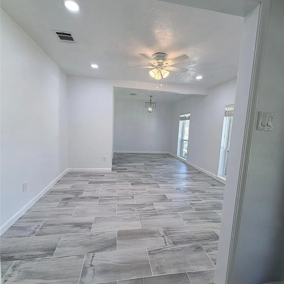 4 bed, 2.0 bath, $2,000 — Photo 3