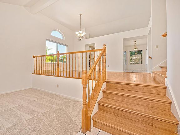 4th image of 281 Silver Eagle Way