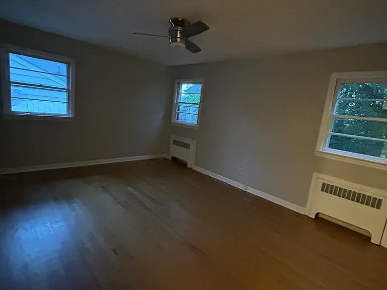 383 Jefferson Ave — Photo 8