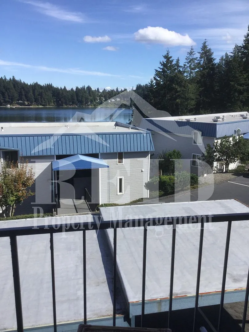 2 Bedroom Condo with A View — Photo 1
