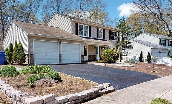 5th image of 609 Weston Dr