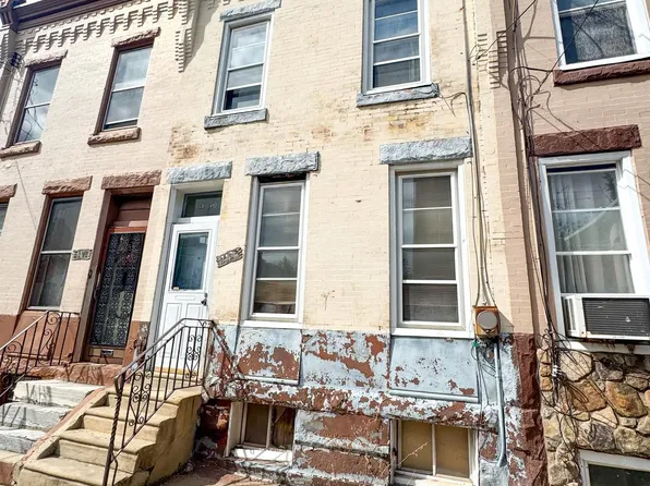 3139 French St, Philadelphia, PA 19121