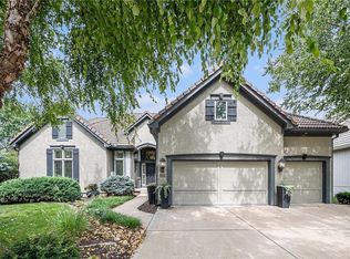10818 W 145th Ter, Overland Park, KS 66221