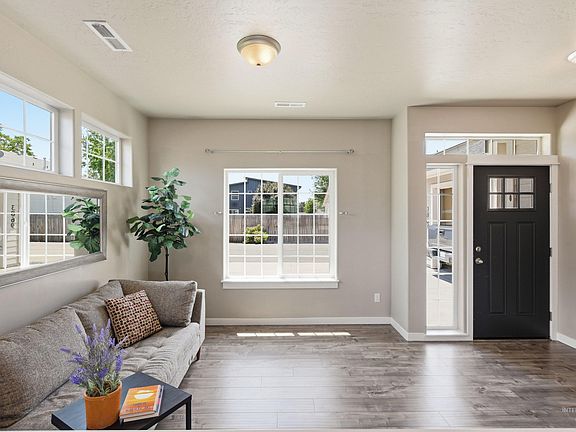 5th image of 3869 N Jackie Ln