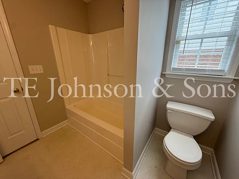 1878 Camden Forest Dr — Photo 25