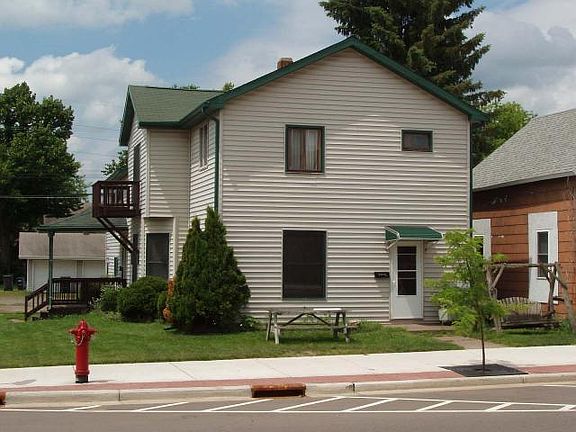 3rd image of 209 2nd Ave N