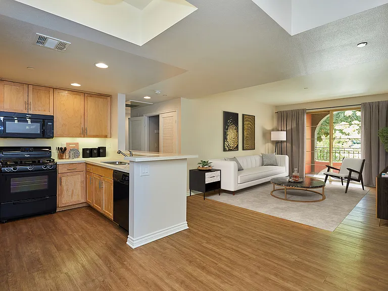 Oasis at Lake Encino — Photo 27