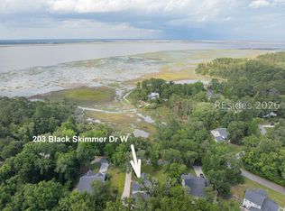 203 Black Skimmer Dr W, Beaufort, SC 29907