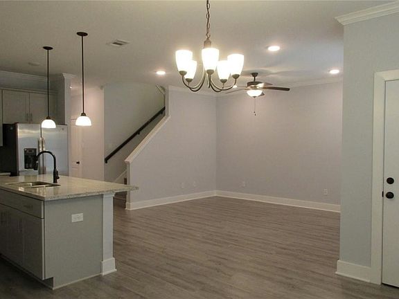 4th image of 2114 Crescent Pointe Pkwy