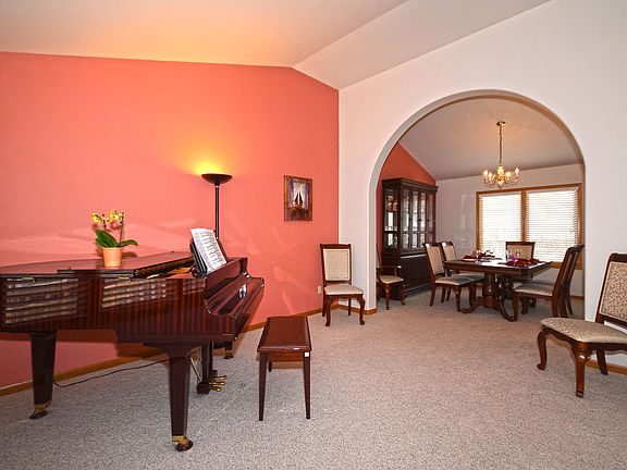 3rd image of 2618 Red Mountain Ct