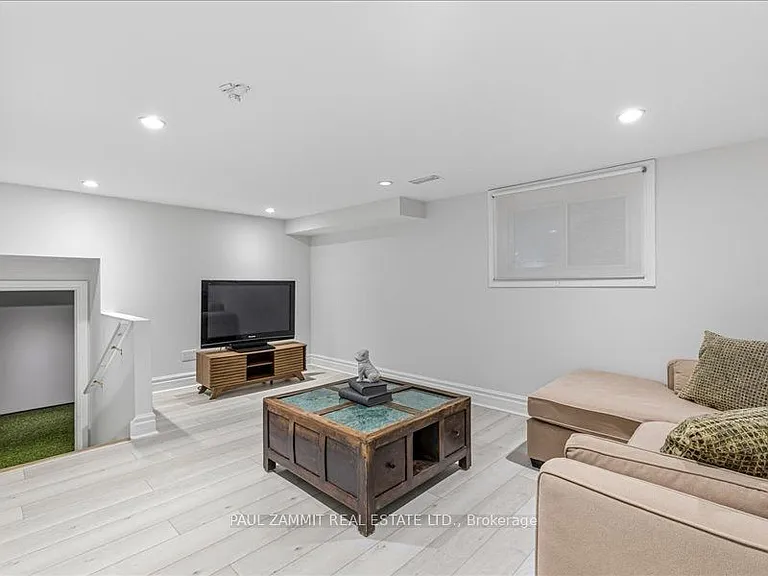 44 Gwendolen Cres — Photo 25